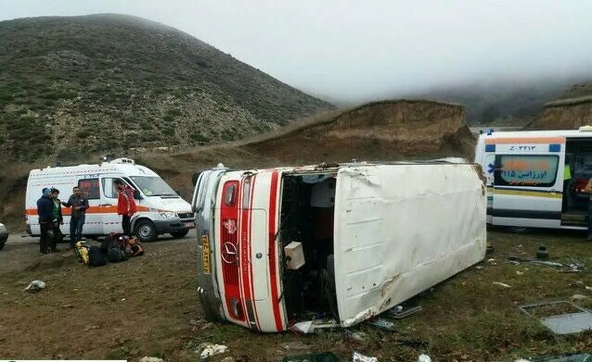 واژگونی مینی‌بوس حامل دانش‌آموزان