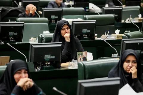 مجلس در سوگ شهادت رئیس جمهور و همراهانش