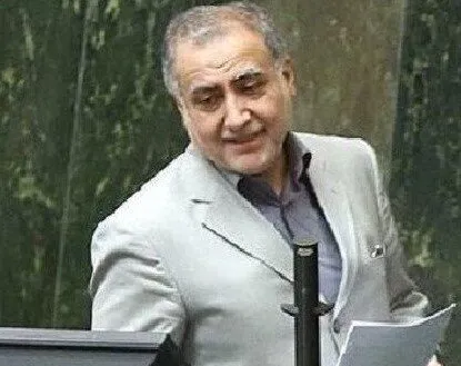 نامه انتقادی افشاگر شاسی‌بلندها
