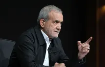 دو سال کارنامه دولت پزشکیان در آینه اقتصاد/ از بورس و دلار تا مسکن و خودرو چه نوسان قیمتی داشتند؟