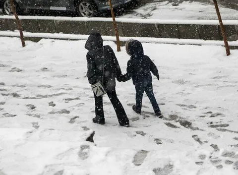 بارش برف پاییزی در شمال تهران