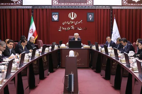 وزیر اقتصاد: حمایت از تولید و بنگاه‌های اقتصادی در نظام تامین مالی تسریع شود