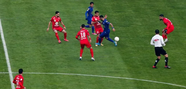 استقلال ۲ - پرسپولیس ۲ / داربی ۹۴ برنده نداشت