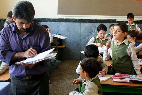 فیلم / اختلاف طبقاتی تنها با فاصله یک دیوار!