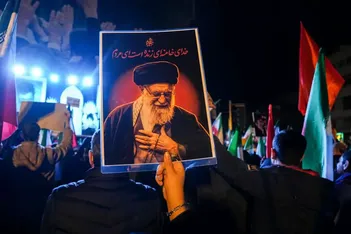 فیلم/وداع ایرانیان مقیم کانادا با رهبر شهید انقلاب