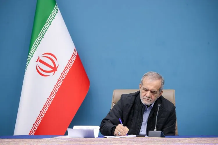 وزیر اقتصاد: سخنرانی رئیس‌جمهور، صدای صلح و اقتدار ایران در جهان بود