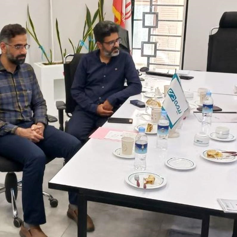 بازدید مدیرعامل بیمه دی از شعبه کاشان؛ تمرکز بر ارتقای عملکرد و تقویت تعاملات اجتماعی