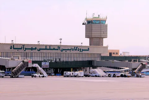 بخش عمده جامعه توان خرید بلیت هواپیما را ندارد/ حمل و نقل هوایی نباید فقط برای پولدارها باشد