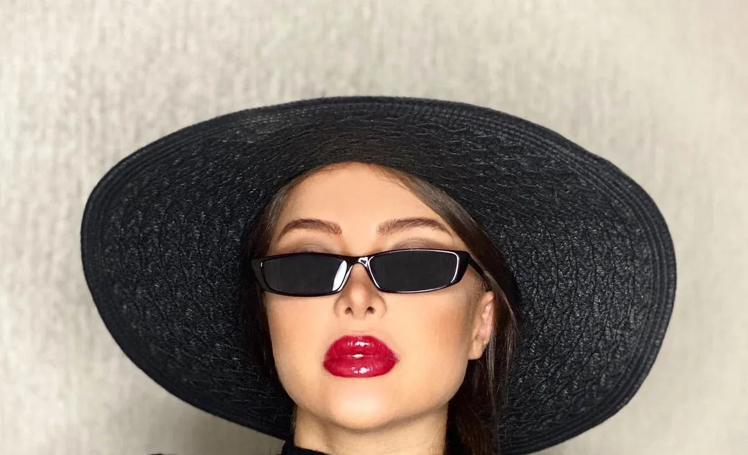 فیلم/ استخر شیشه‌ای همسر سپهر حیدری در دبی
