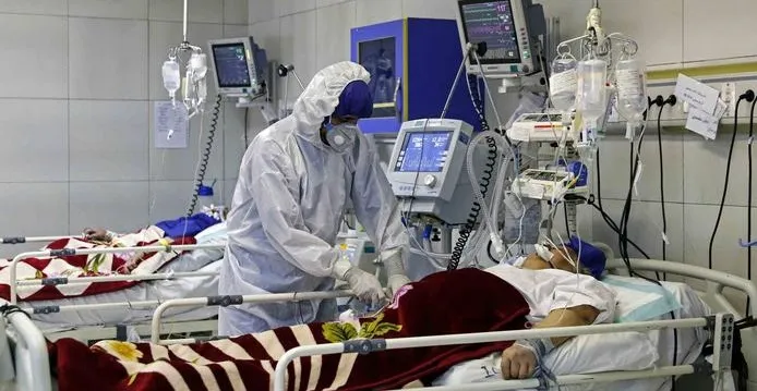 رئیس سازمان نظام پزشکی: کرونا ۸۰ درصد کادر درمان مشهد را درگیر خود کرده
