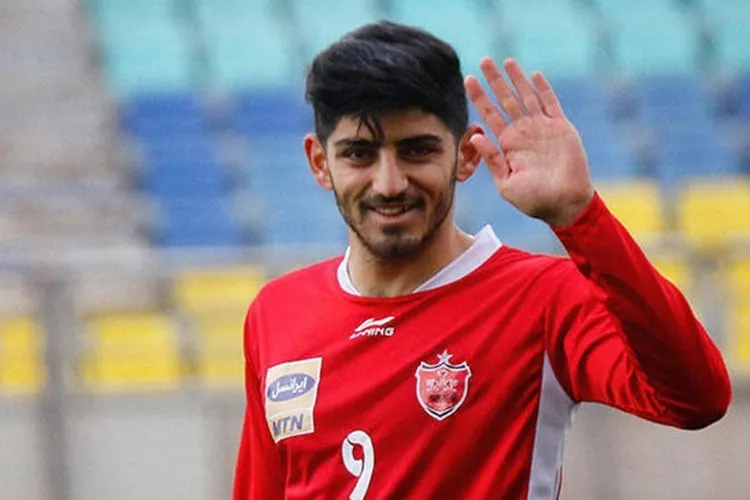 ستاره پرسپولیس پیشنهاد تمدید قرارداد را رد کرد!