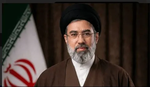 آیت الله سیدمجتبی خامنه‌ای در یک نگاه