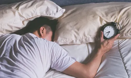 برای بی‌خوابی چه دمنوشی بخوریم؟ /  از بابونه تا سنبل‌الطیب