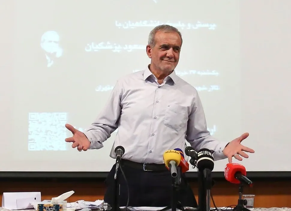 پزشکیان: در مقابل گشت ارشاد خواهم ایستاد