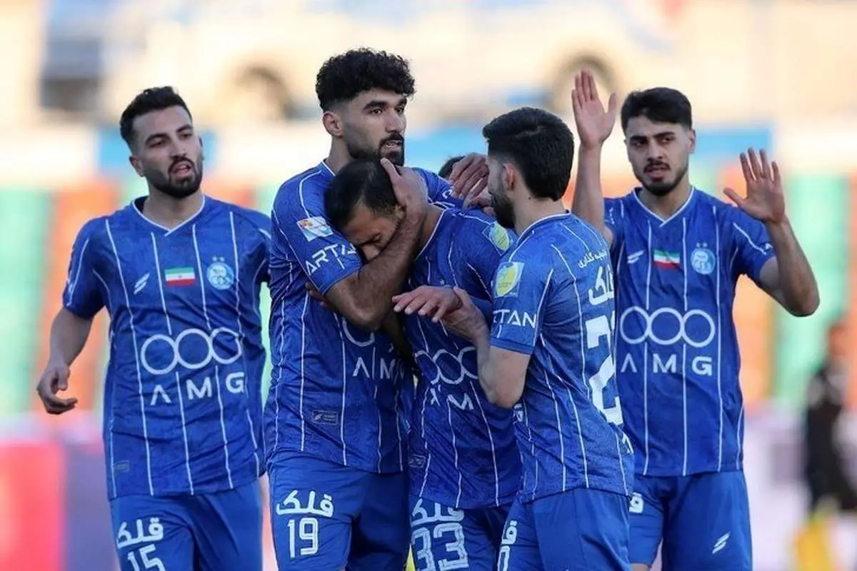 فوتبالیست های تیم استقلال