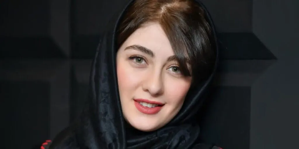 ابرای سریال یاغی، خوشپوش‌تر از همیشه روی فرش قرمز آمد
