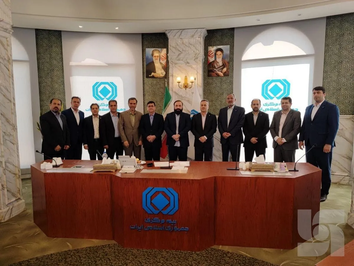 دیدار صمیمانه مدیران عالی بیمه سرمد با رییس کل و هیئت عامل بیمه مرکزی ج.ا.ا