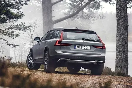 ولوو XC70 وارداتی رسید؛ این شاسی‌بلند چه آپشن‌هایی دارد؟