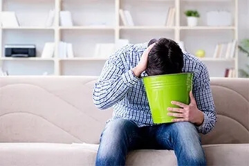 حالت تهوع از علائم کمبود این ویتامین است