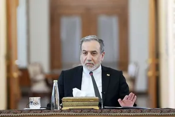 عکس / وعده عباس عراقچی درباره آمار تلفات ارتش آمریکا