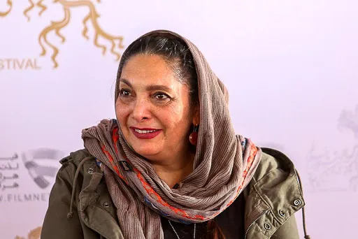 انتقاد تند منیژه حکمت از شهاب حسینی: ادب نداری!