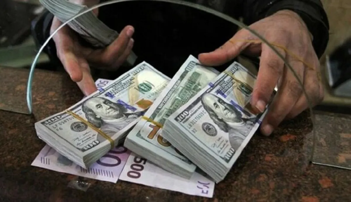 ورود پلیس امنیت اقتصادی به افزایش قیمت دلار با اجرای ۹ مرحله طرح عملیاتی و دستگیری ۶۳ متهم