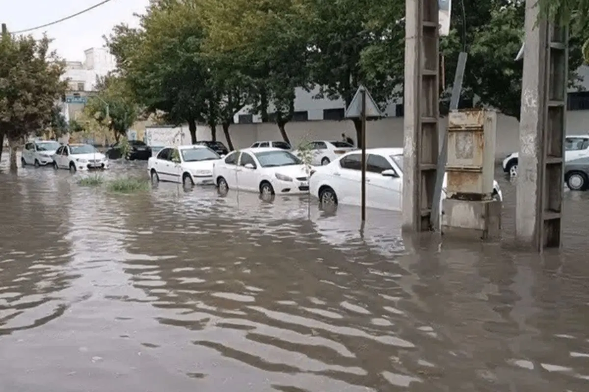 باران سیل‌آسا مازندران را به تعطیلی کشاند