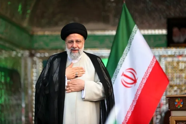 عکس/تندیس «رئیسی» در اهواز رونمایی شد