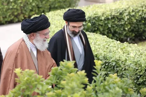 چرا رهبر شهید مخالف رهبر شدن آیت الله سیدمجتبی خامنه‌ای بود؟