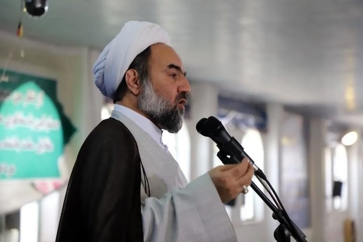 فیلم/ انتقادات تند نماینده ولی فقیه در سیستان و بلوچستان به رئیسی و دولتش