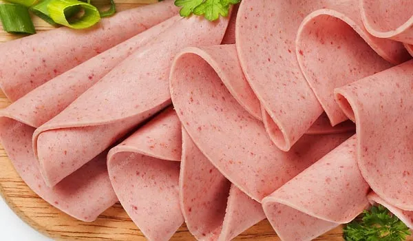 ممنوعیت تولید و عرضه سوسیس، کالباس و همبرگر بدون علامت استاندارد