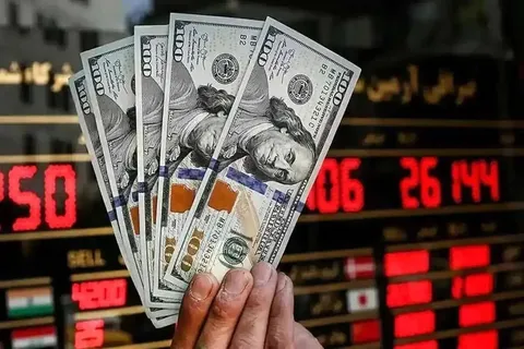 قیمت دلار امروز چقدر شد؟ ریزش ۶ هزار تومانی دلار و ۷ هزار تومانی یورو + جدول