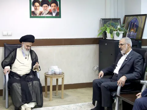 آیت الله حسینی بوشهری بر هدایت سرمایه‌های خیّرین به سمت بانک مسکن تاکید کرد/ مسکن، مسئله‌ای اساسی برای نسل جوان است