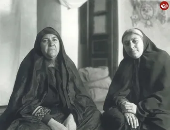 عکس سلفی دختران مظفرالدین شاه در کنار هم