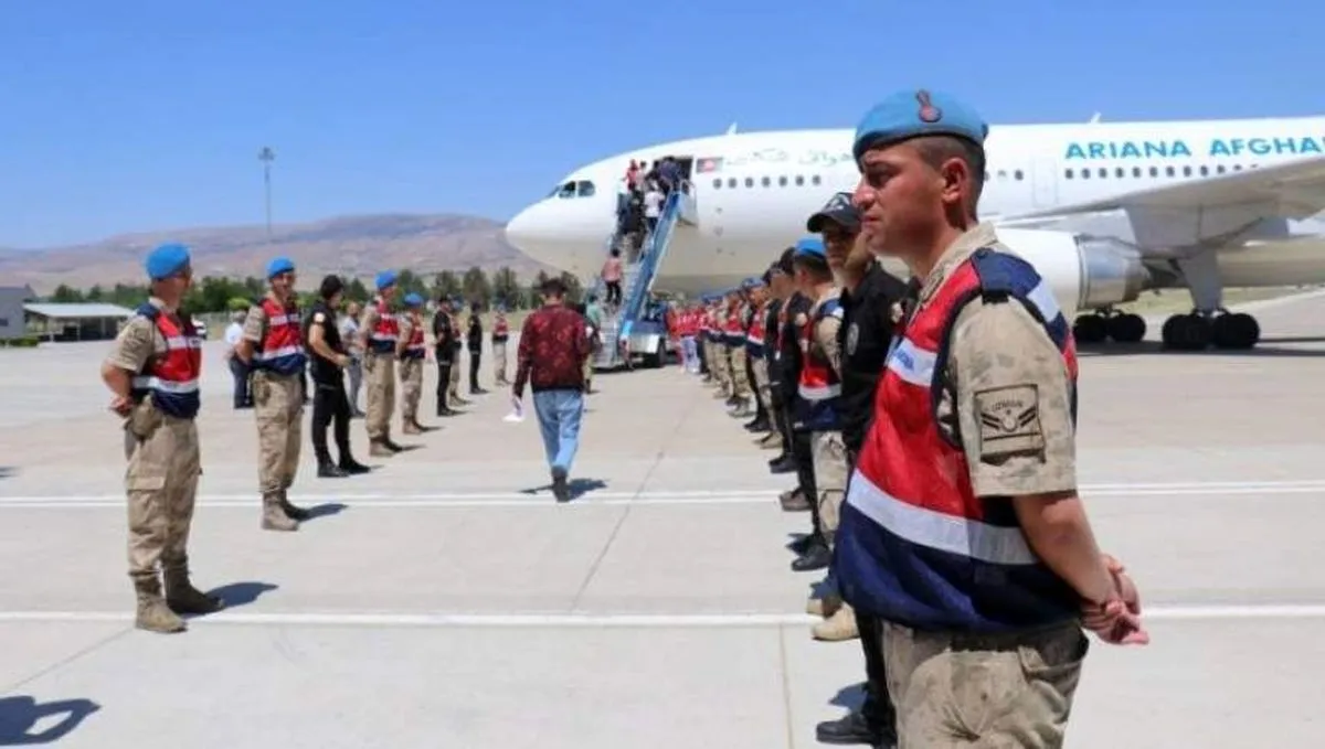 اخراج  ۳۶۵ مهاجر افغانستانی از ترکیه