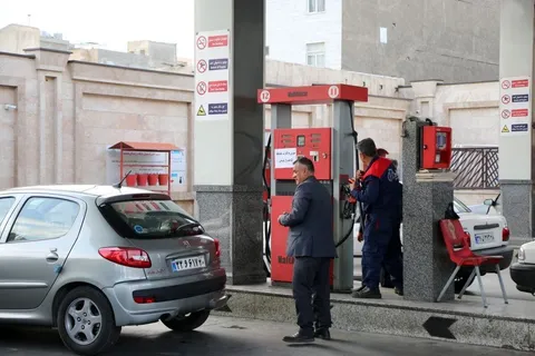 قیمت بنزین چند می‌شود؟ / سناریوهای افزایش نرخ چهارم و احتمال گرانی ۱۸ برابری