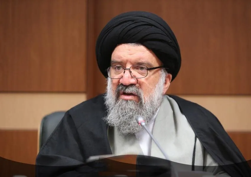 احمد خاتمی: کسانی که در مظان هستند برنامه هایشان را مطرح کنند