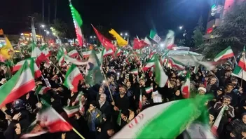 ویدئوی شعار «قالیباف رسایی رو رها کن» در تجمعات شبانه