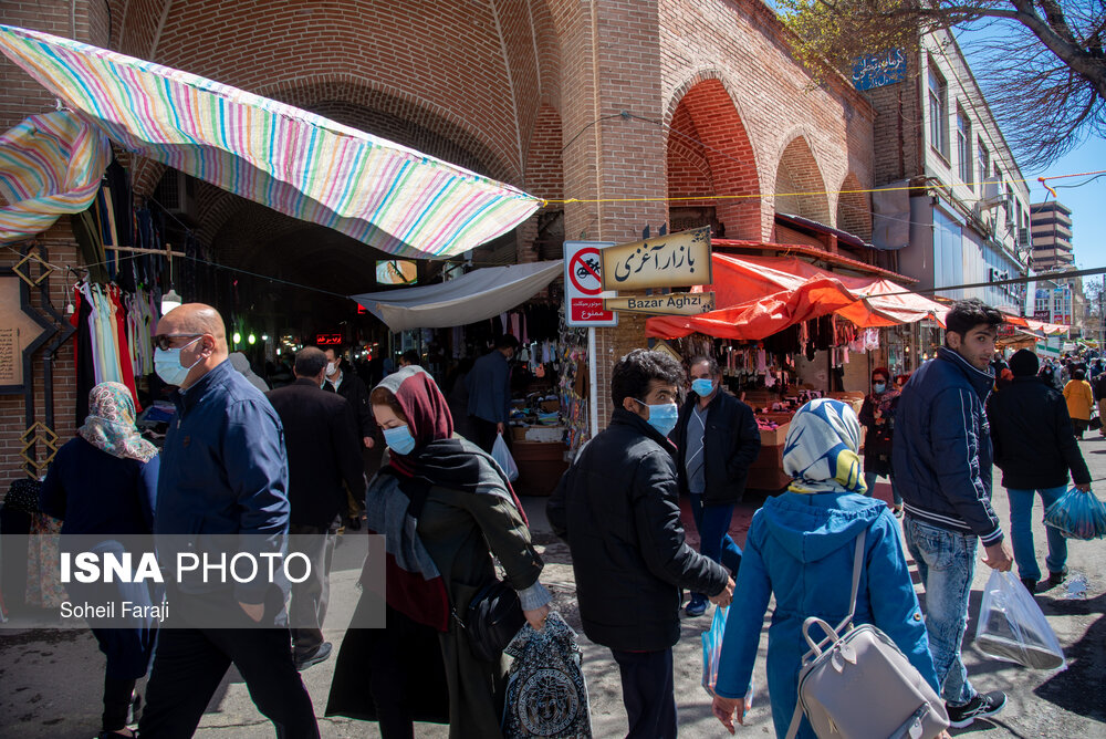 اواخر اسفند ۱۳۹۹ وضعیت شهر ارومیه نارنجی گزارش شده بود که این عامل باعث ممنوعیت سفر به این شهر در دوران سفر های نوروزی سال ۱۴۰۰ شد اما با این حال روند رو به رشد مبتلایان به کووید ۱۹ در این شهر موجب شده تا این شهر در هفته دوم فروردین در لیست شهر های قرمز کرونایی قرار بگیرد.