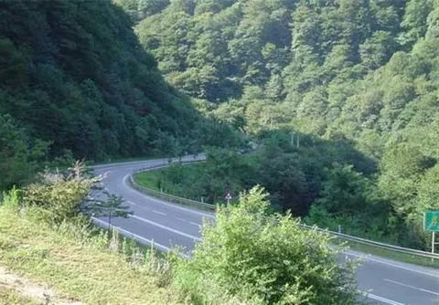 جاده جنگلی سوادکوه در استان مازندران