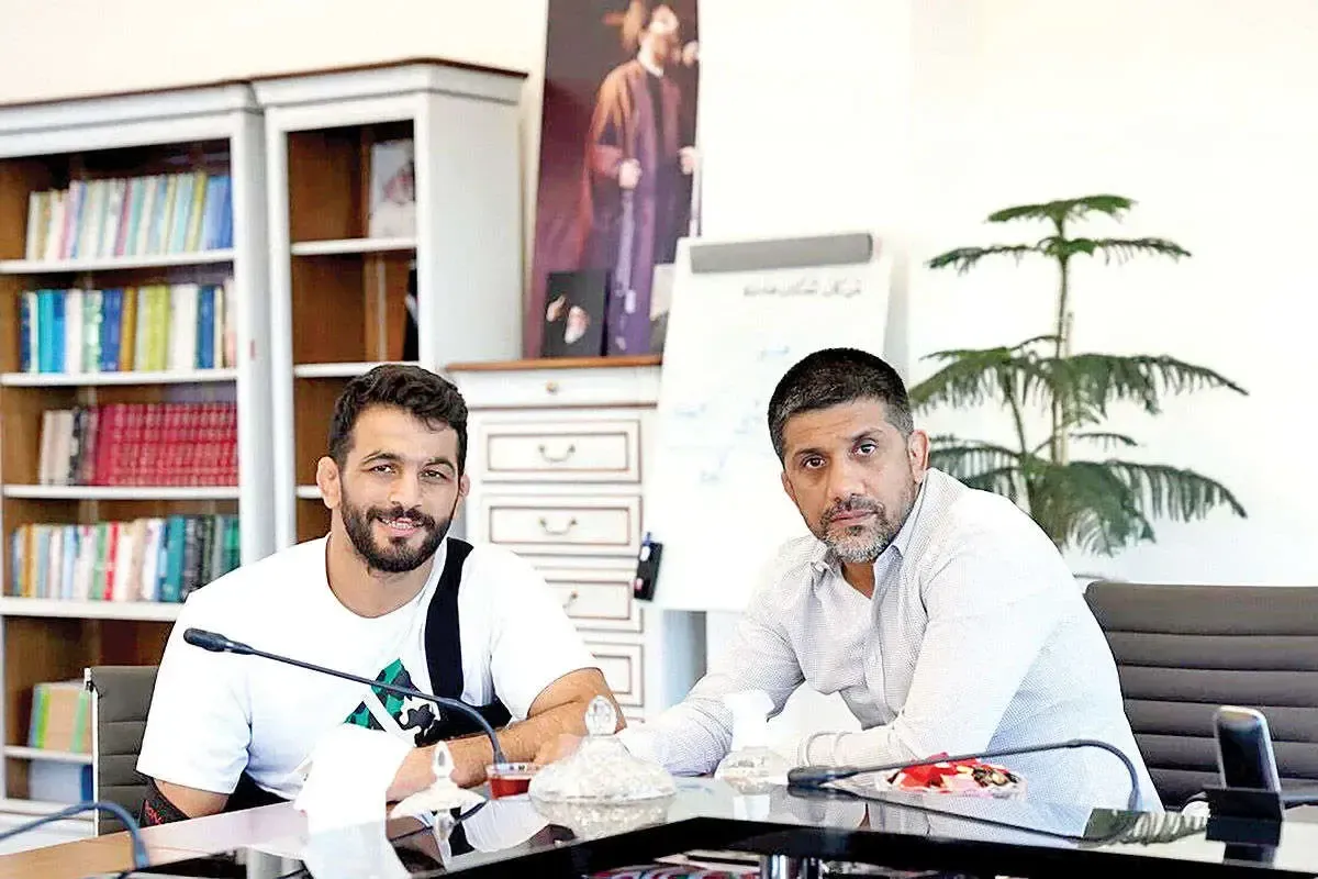 فیلم / دفاع عجیب علیرضا دبیر از حسن یزدانی: فهم ندارید!