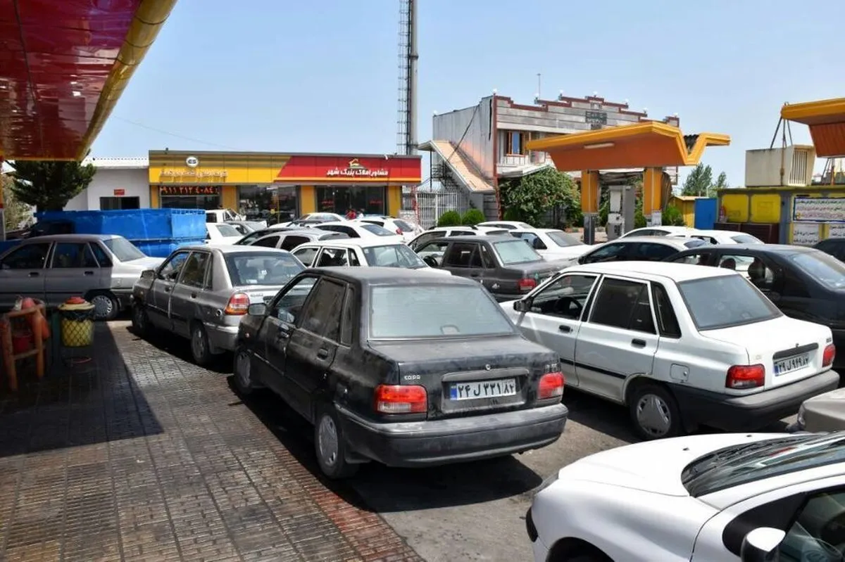 کاهش کارت سوخت آزاد جایگاه‌ها