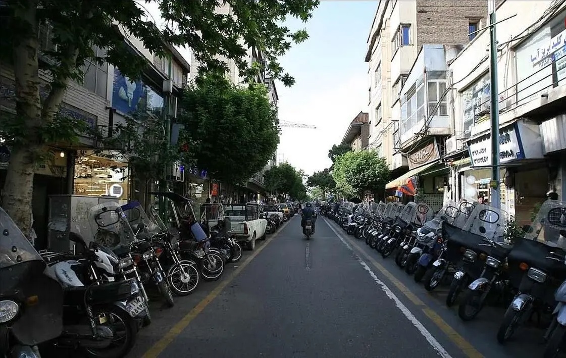 خیابان لاله زار تهران