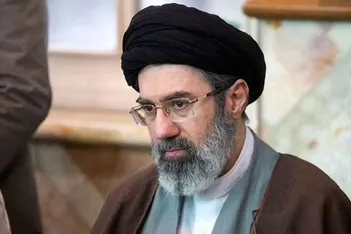 تصویری از آیت‌الله سیدمجتبی خامنه‌ای که کمتر دیده‌اید