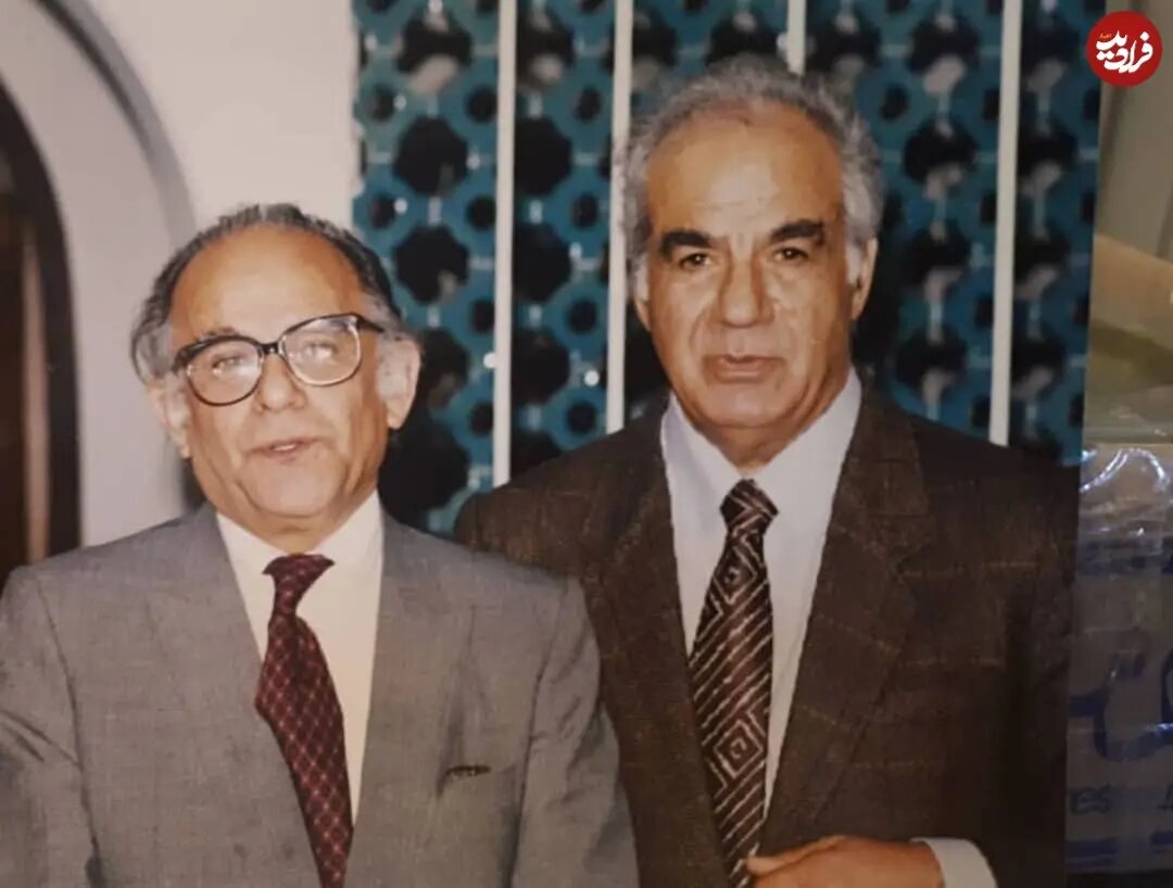 عکس یادگاری ناصر ملک مطیعی و فریدون مشیری در دهه ۷۰