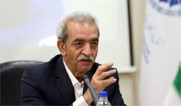 بانک مرکزی حتی یک کارتن‌خواب دارای کارت بازرگانی را معرفی نکرد