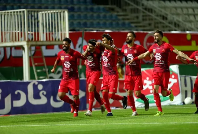 ستاره استقلال در یک قدمی پرسپولیس+ عکس