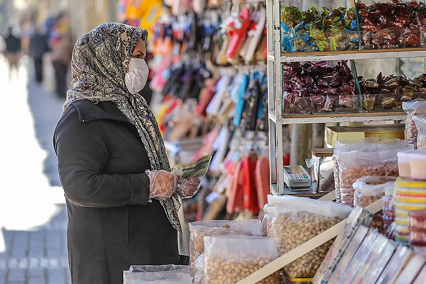 دلیل آشفتگی قیمت اقلام مواد غذایی چیست؟/ دولت بازار را رها کرده است/ مردم اجناس را گران می‌خرند دولت هم نظاره‌گر است!
