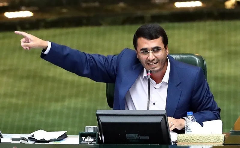 عضو هیات رئیسه مجلس به کرونا مبتلا شد