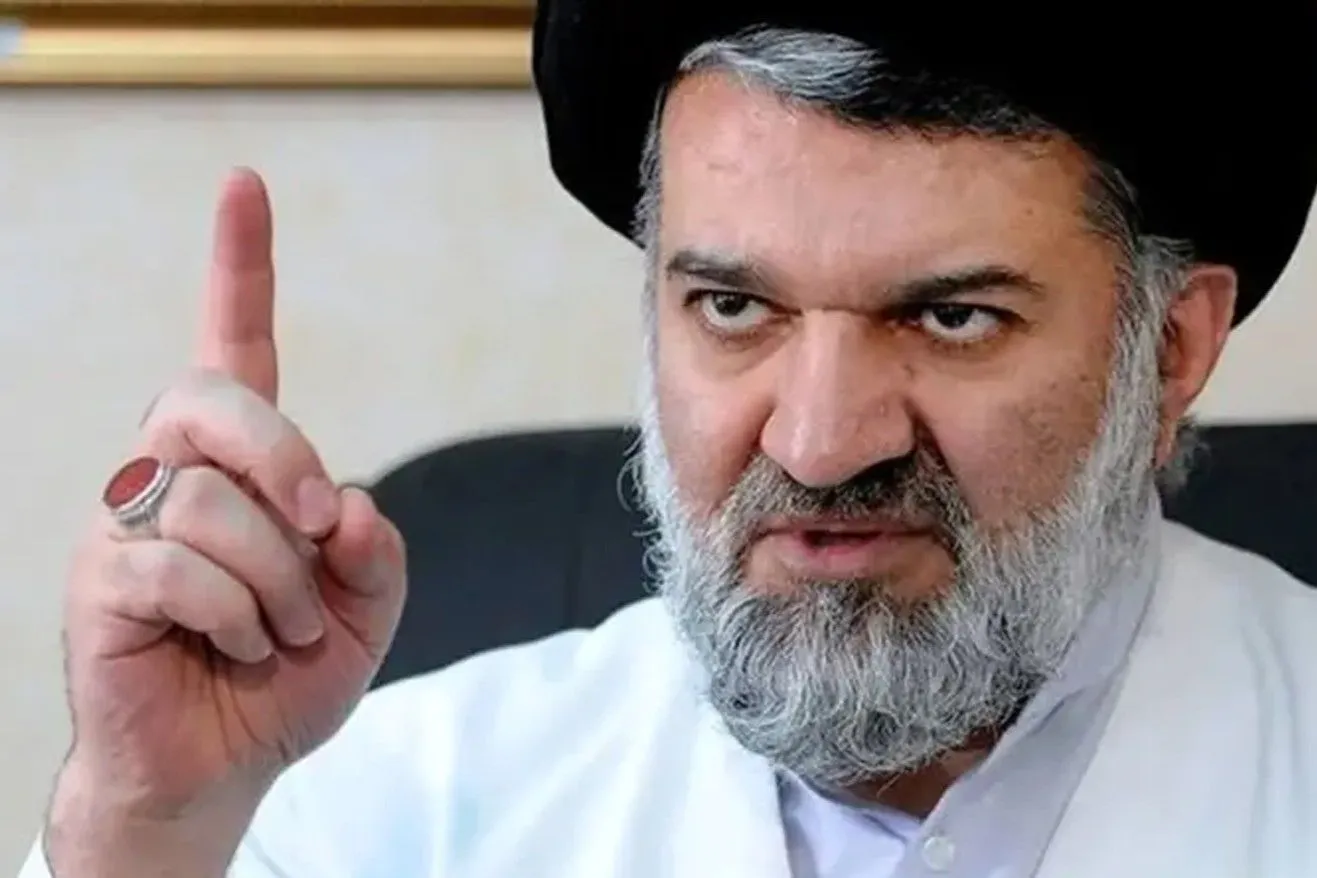 روزنامه جمهوری اسلامی خواستار برخورد قضایی با باقر خرازی و نیلی شد